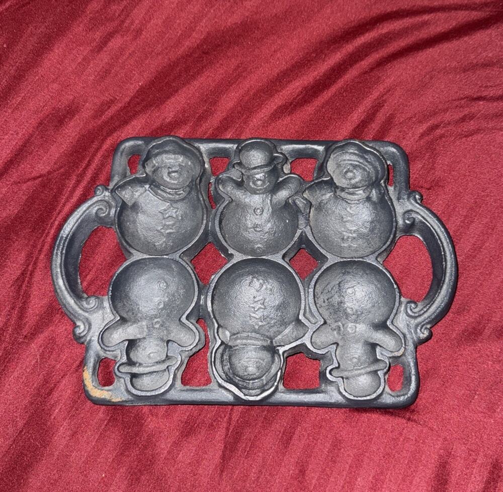 VTG John Wright Cast Iron Snowman Baking Mold Pan 9” X 6”